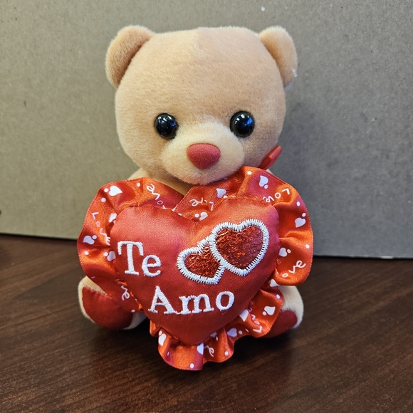 Bear with Te Amo Heart by Gabitoy - Picture 1 of 4